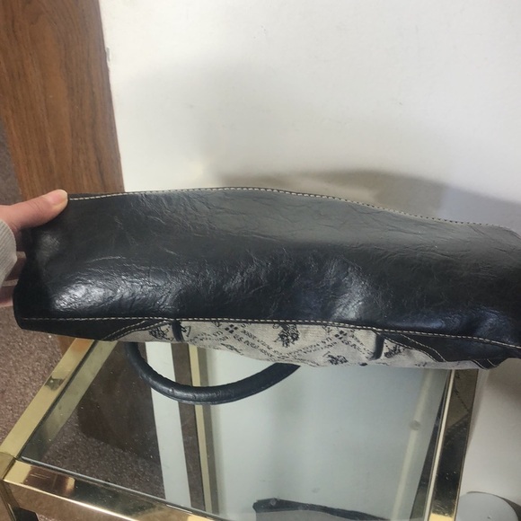 U.S. Polo Assn. grey and black leather hand bag - Picture 9 of 10
